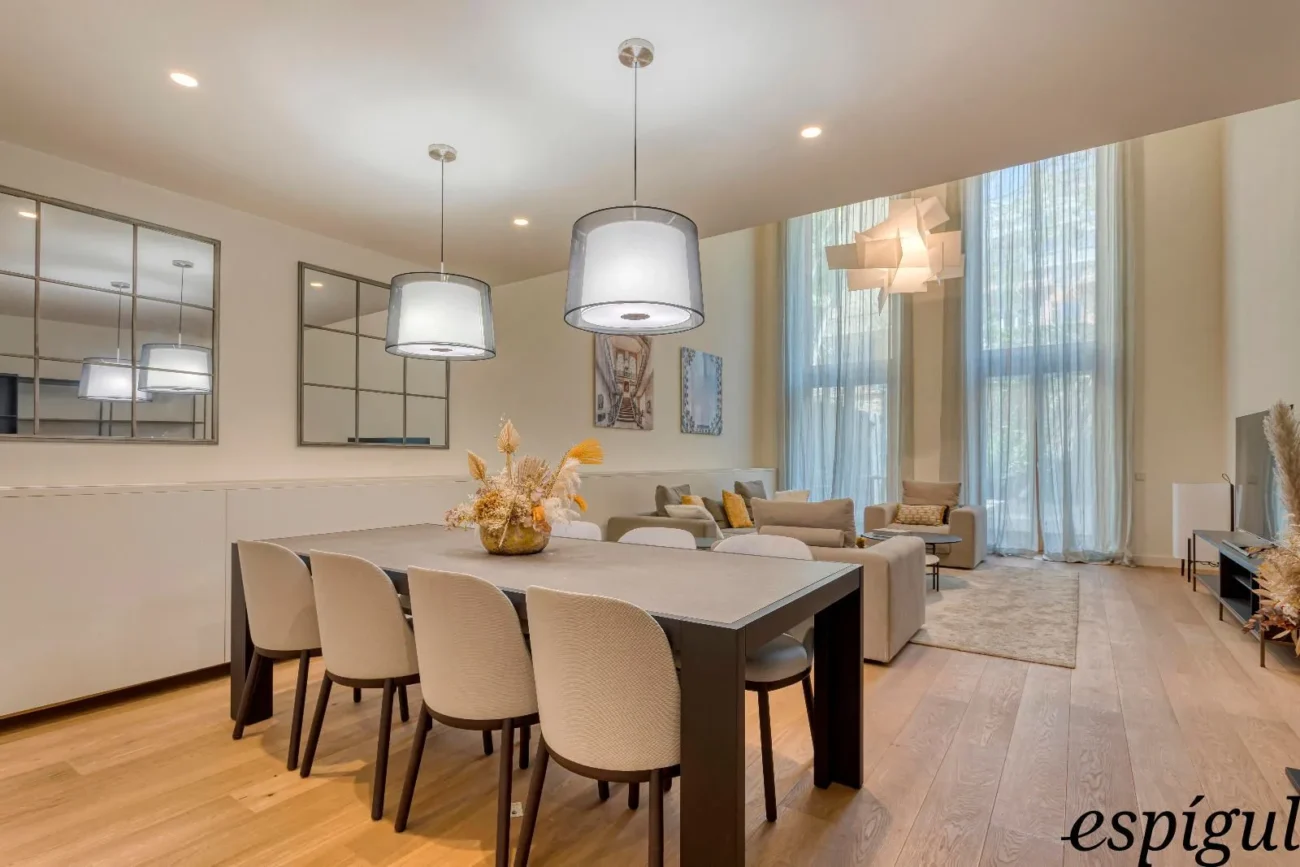 Fantástico dúplex con jardín exclusivo junto a paseo de Gracia