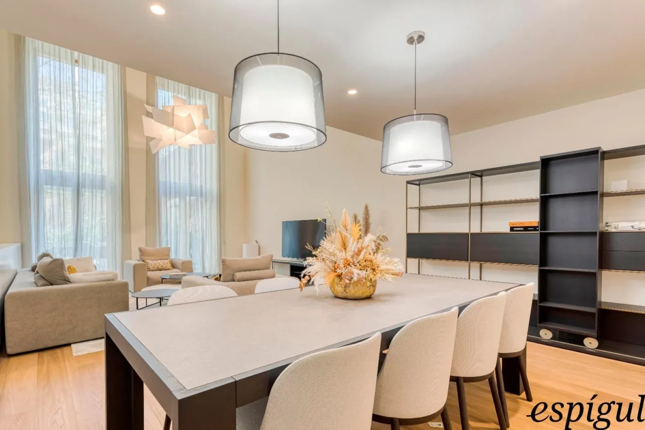 Fantastic duplex with exclusive garden next to Paseo de Gracia