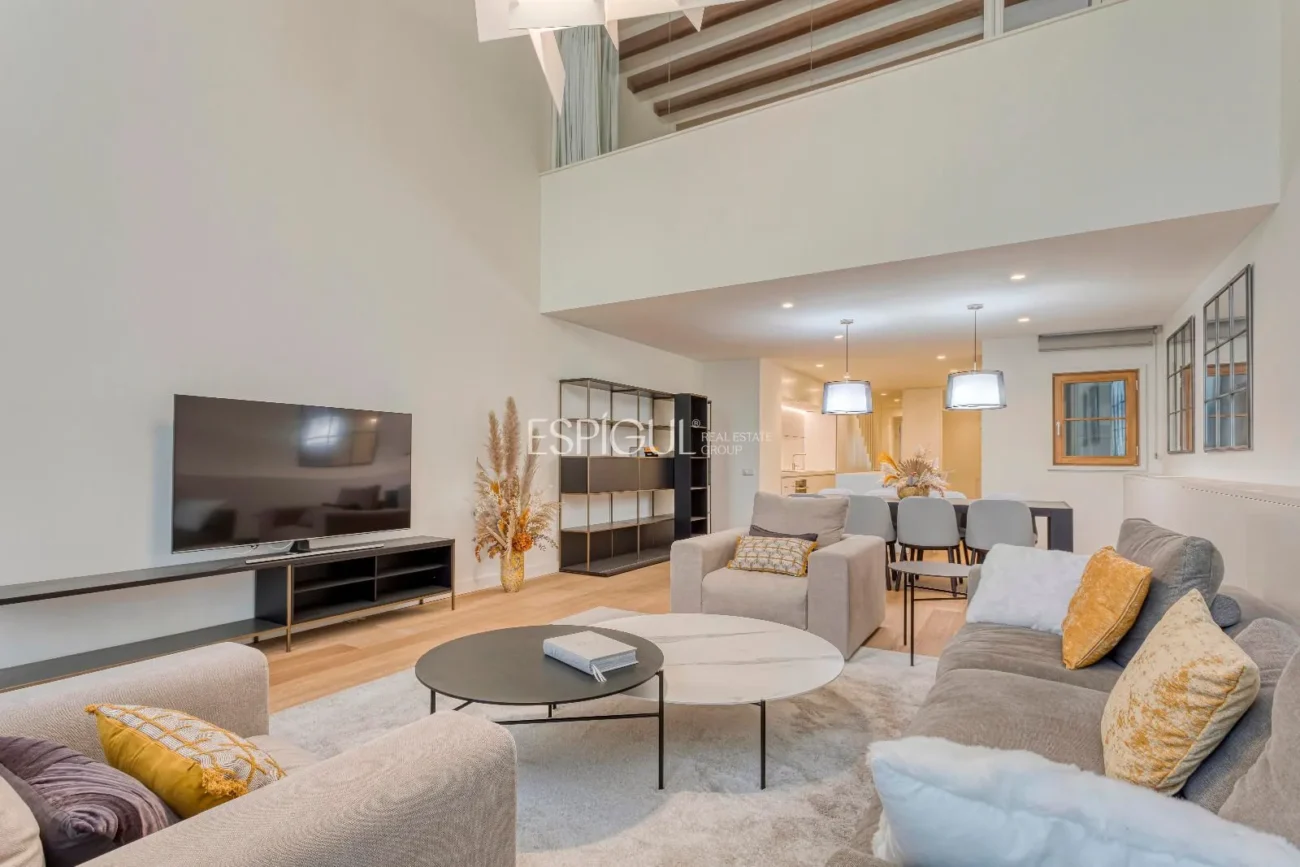 Fantàstic dúplex amb jardí exclusiu al costat del passeig de Gràcia