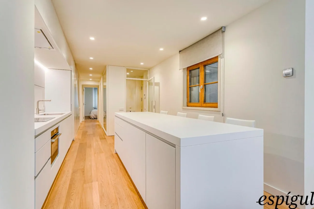 Fantastic duplex with exclusive garden next to Paseo de Gracia