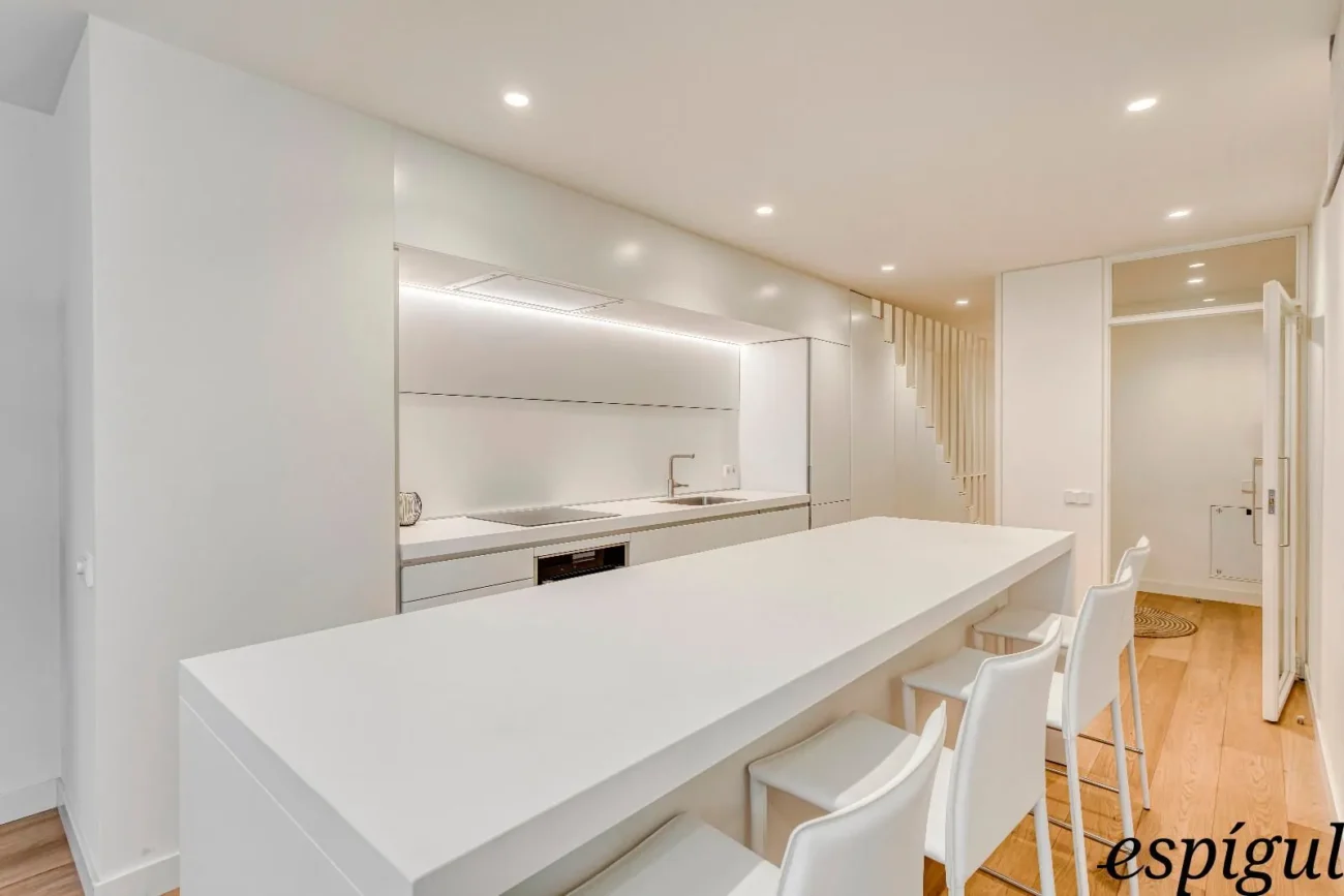 Fantastic duplex with exclusive garden next to Paseo de Gracia