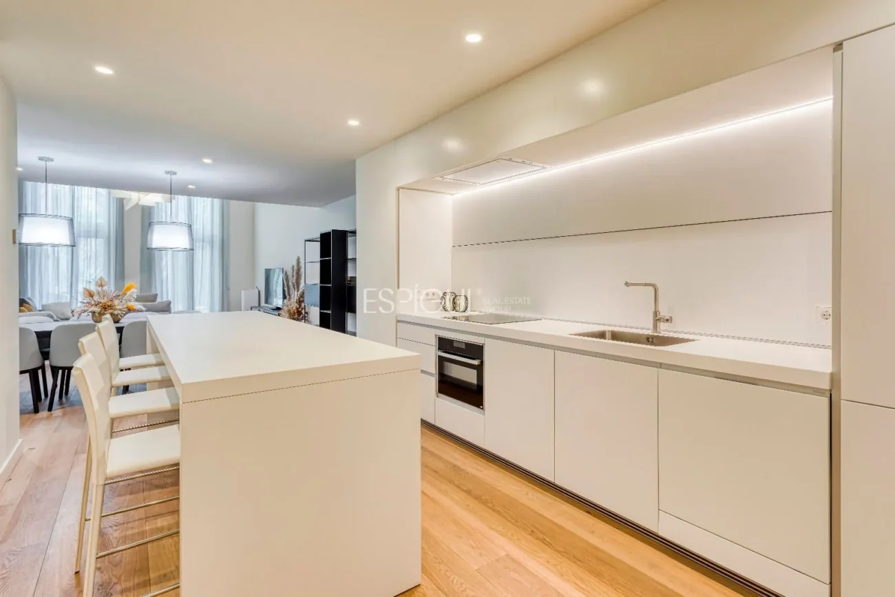 Fantàstic dúplex amb jardí exclusiu al costat del passeig de Gràcia