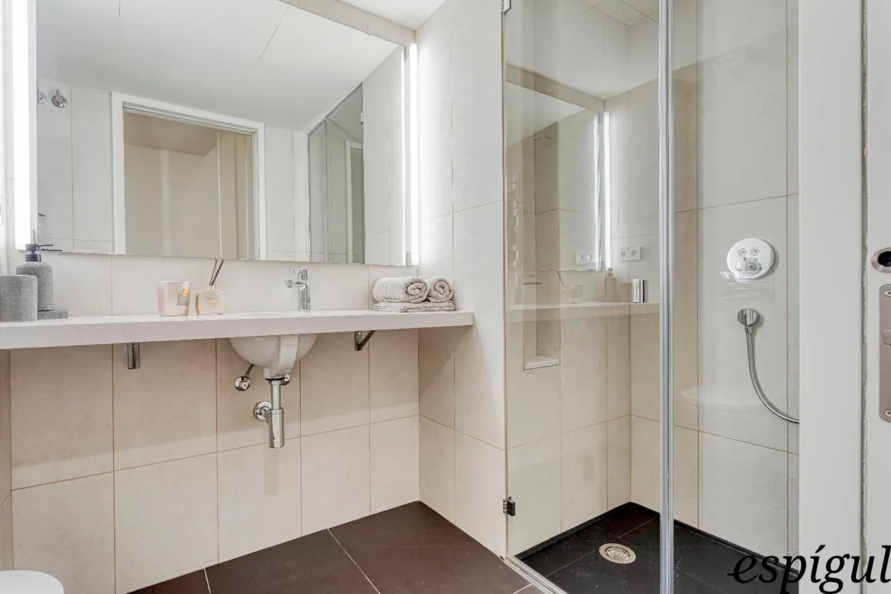 Fantastic duplex with exclusive garden next to Paseo de Gracia