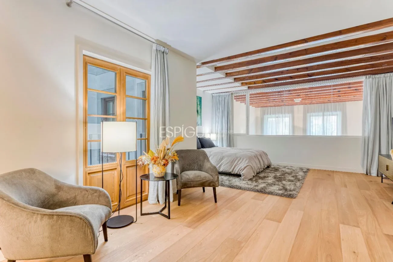 Fantàstic dúplex amb jardí exclusiu al costat del passeig de Gràcia