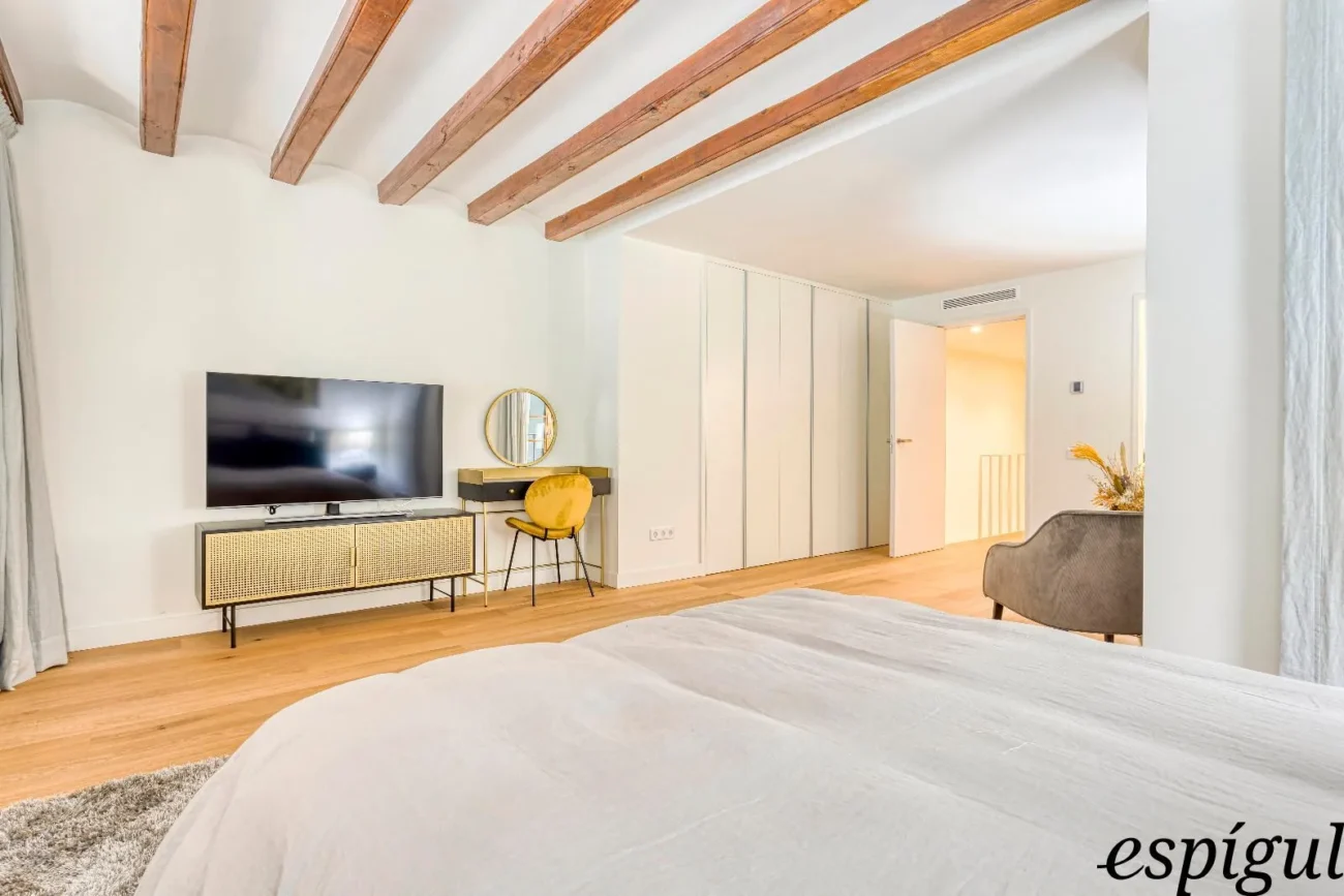Fantastic duplex with exclusive garden next to Paseo de Gracia