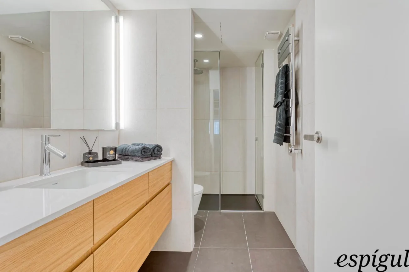 Fantastic duplex with exclusive garden next to Paseo de Gracia