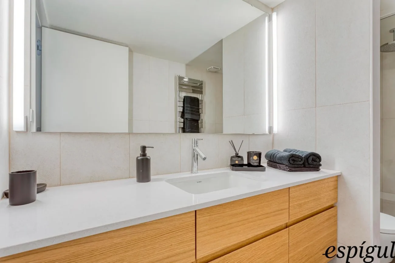 Fantastic duplex with exclusive garden next to Paseo de Gracia
