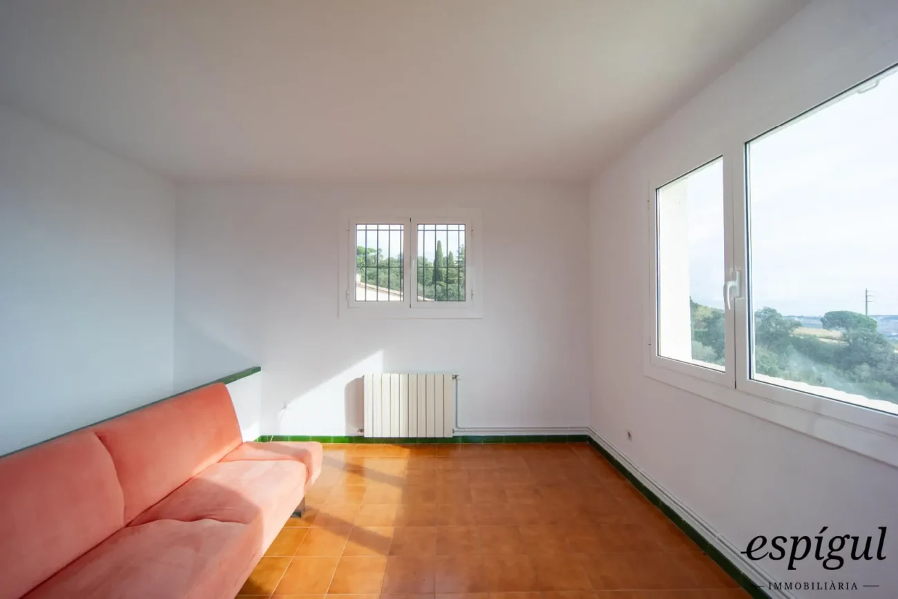Charming and potential family home in Castell d’Aro
