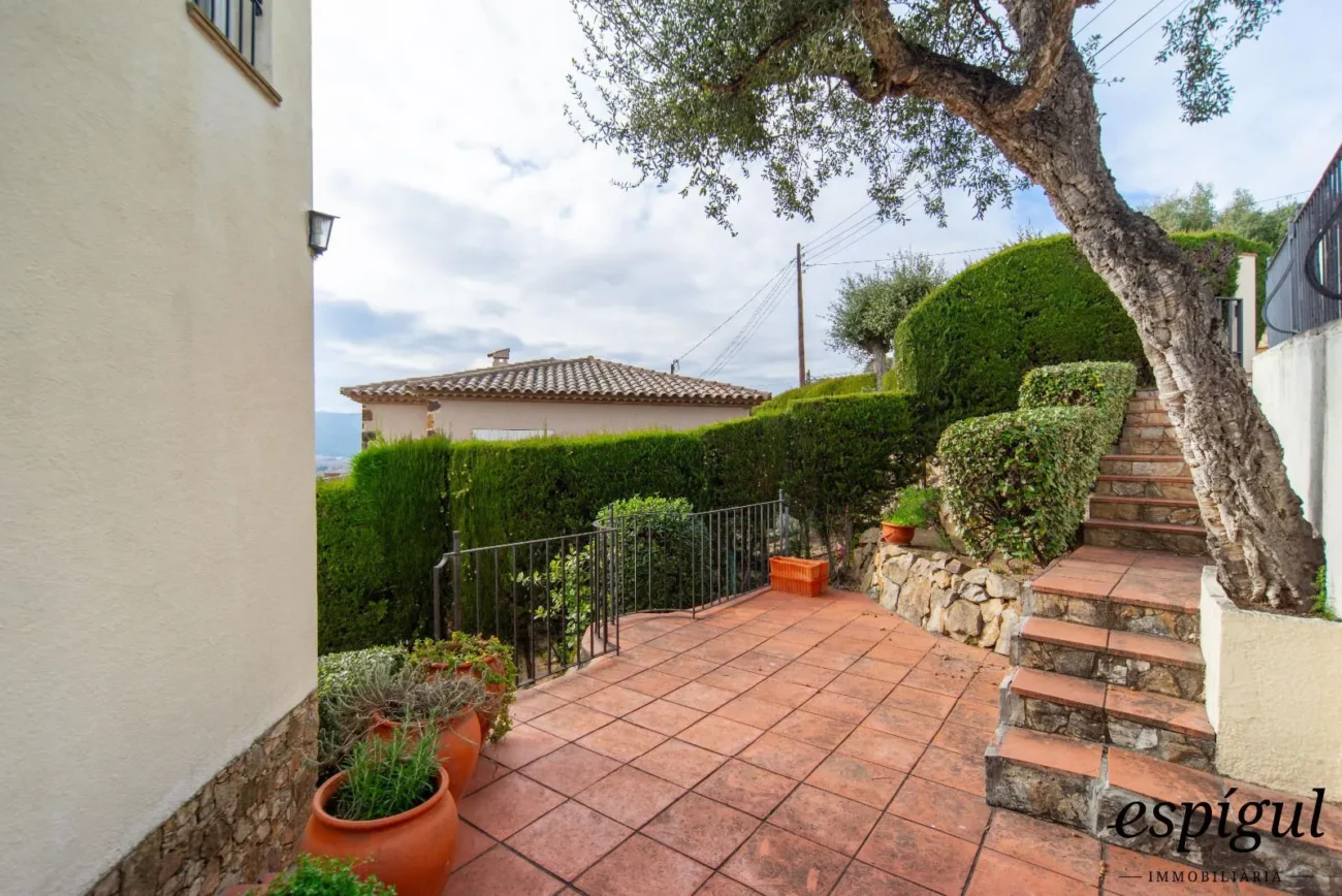 Charming and potential family home in Castell d’Aro