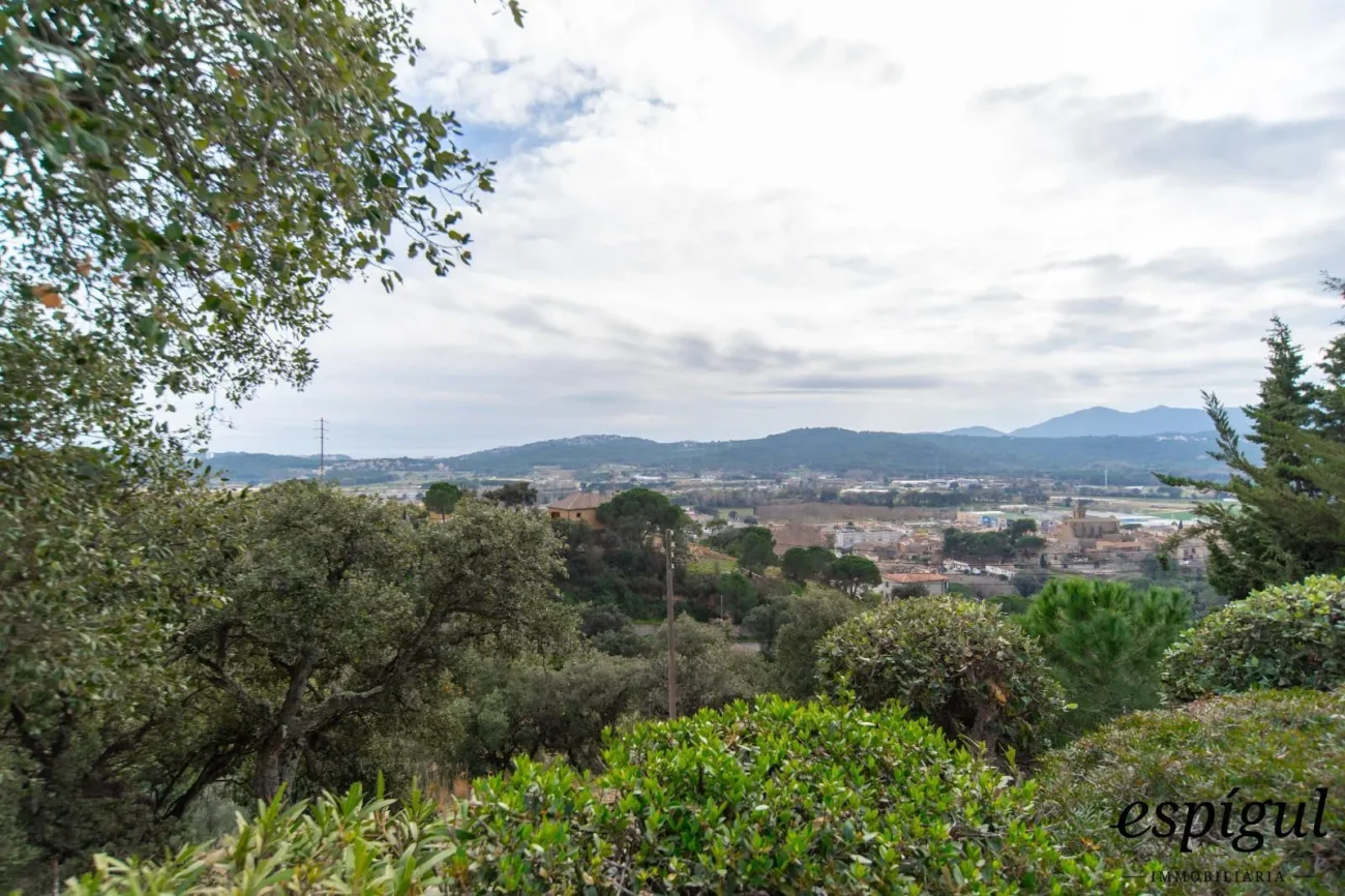 Charming and potential family home in Castell d’Aro