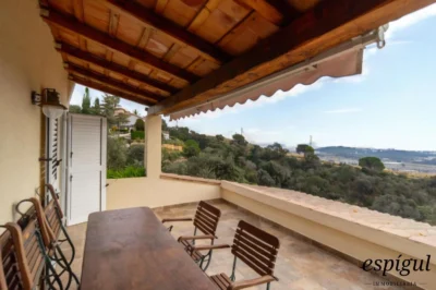 Charming and potential family home in Castell d’Aro