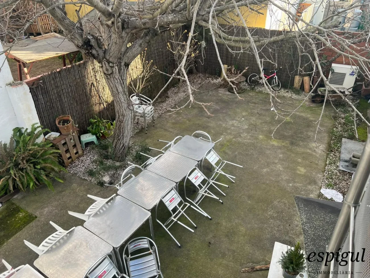 Restaurante con vivienda en venta – La Pujada a l’Avellaneda