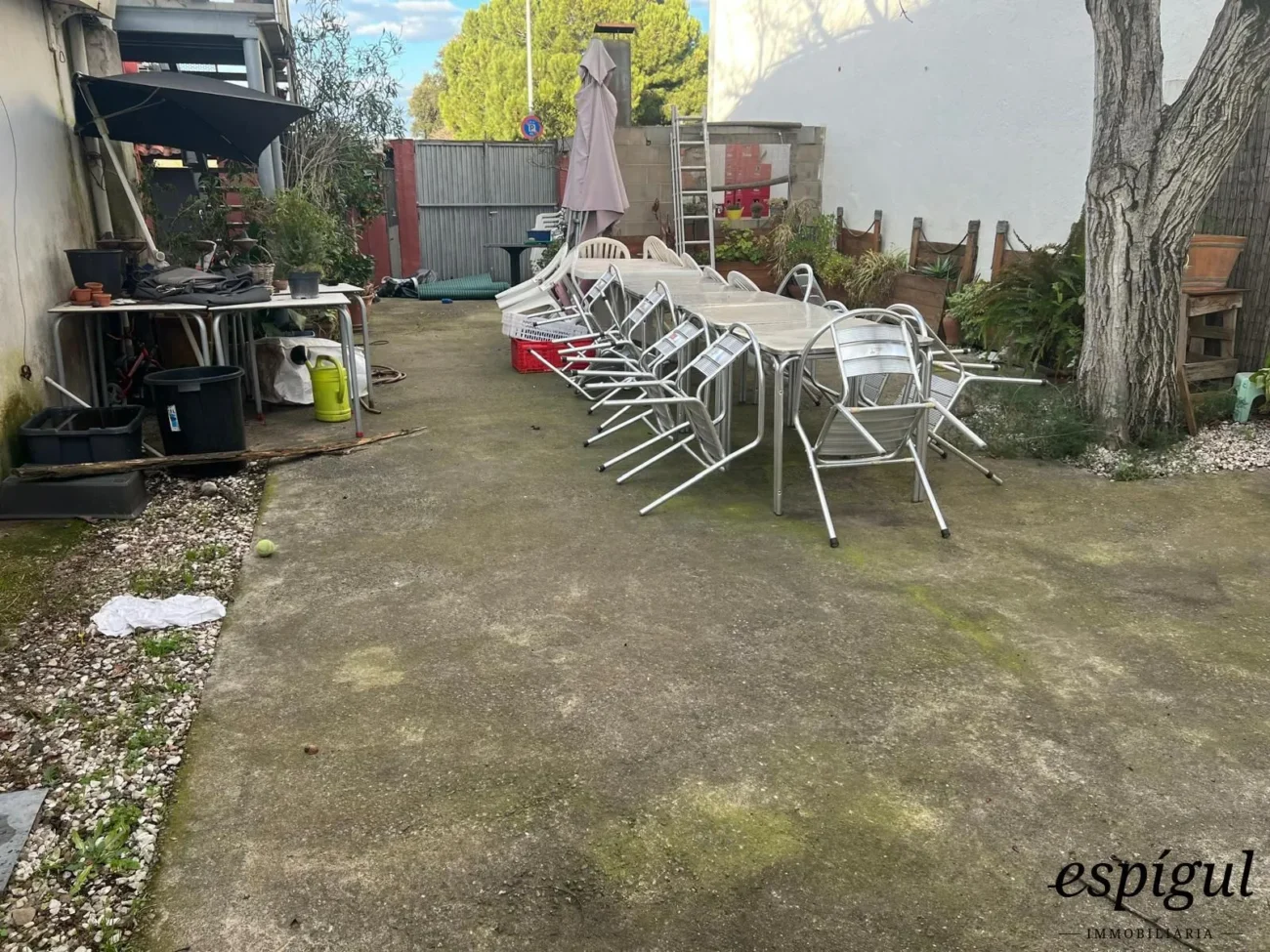Restaurante con vivienda en venta – La Pujada a l’Avellaneda