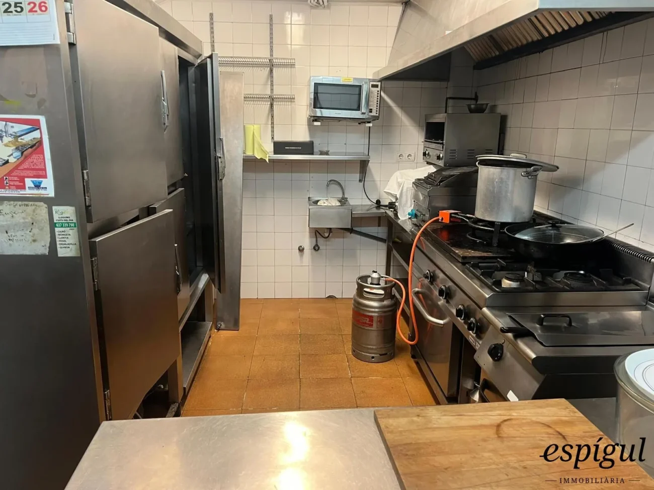 Restaurante con vivienda en venta – La Pujada a l’Avellaneda