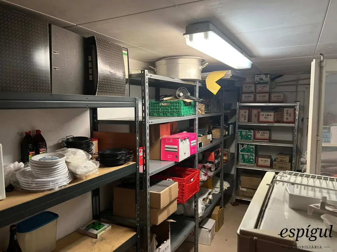 Restaurante con vivienda en venta – La Pujada a l’Avellaneda