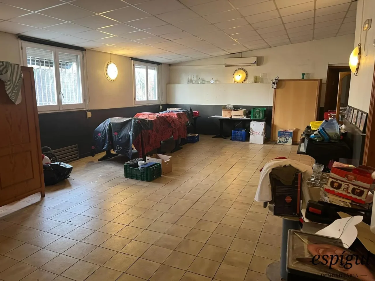 Restaurante con vivienda en venta – La Pujada a l’Avellaneda