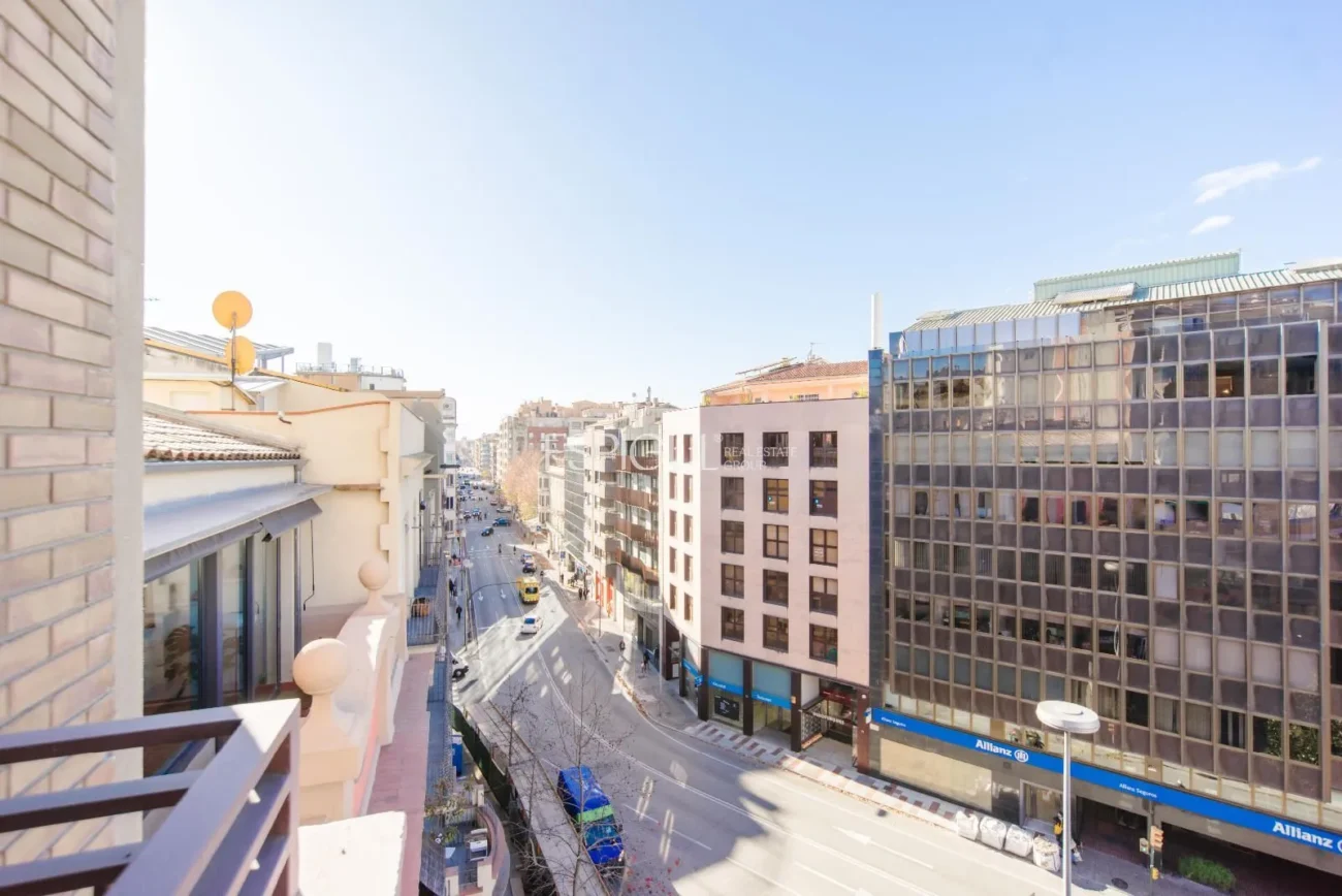 Excepcional piso en Plaza Marquès de Camps