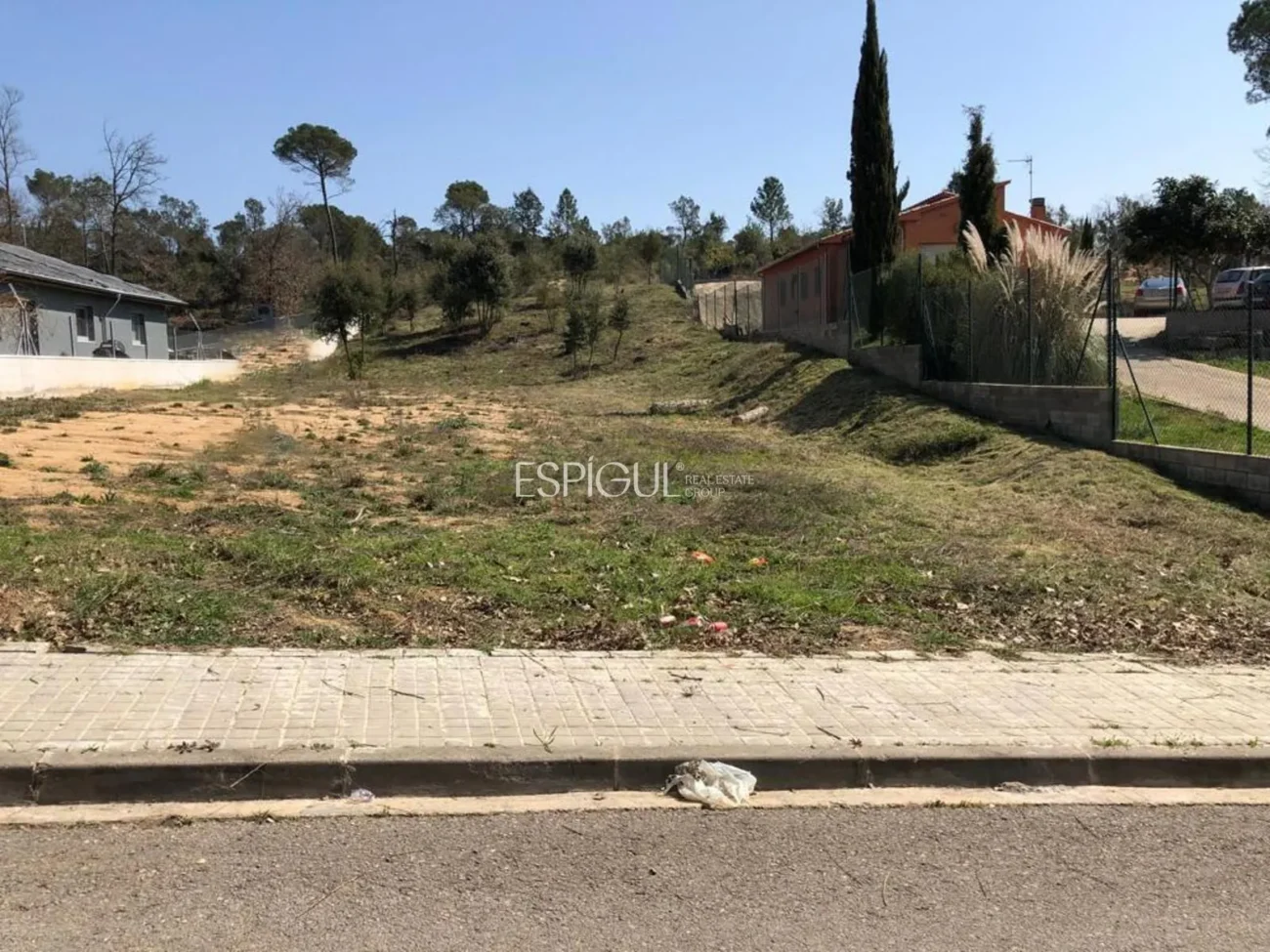 Parcelle de 1466 m² à Sils