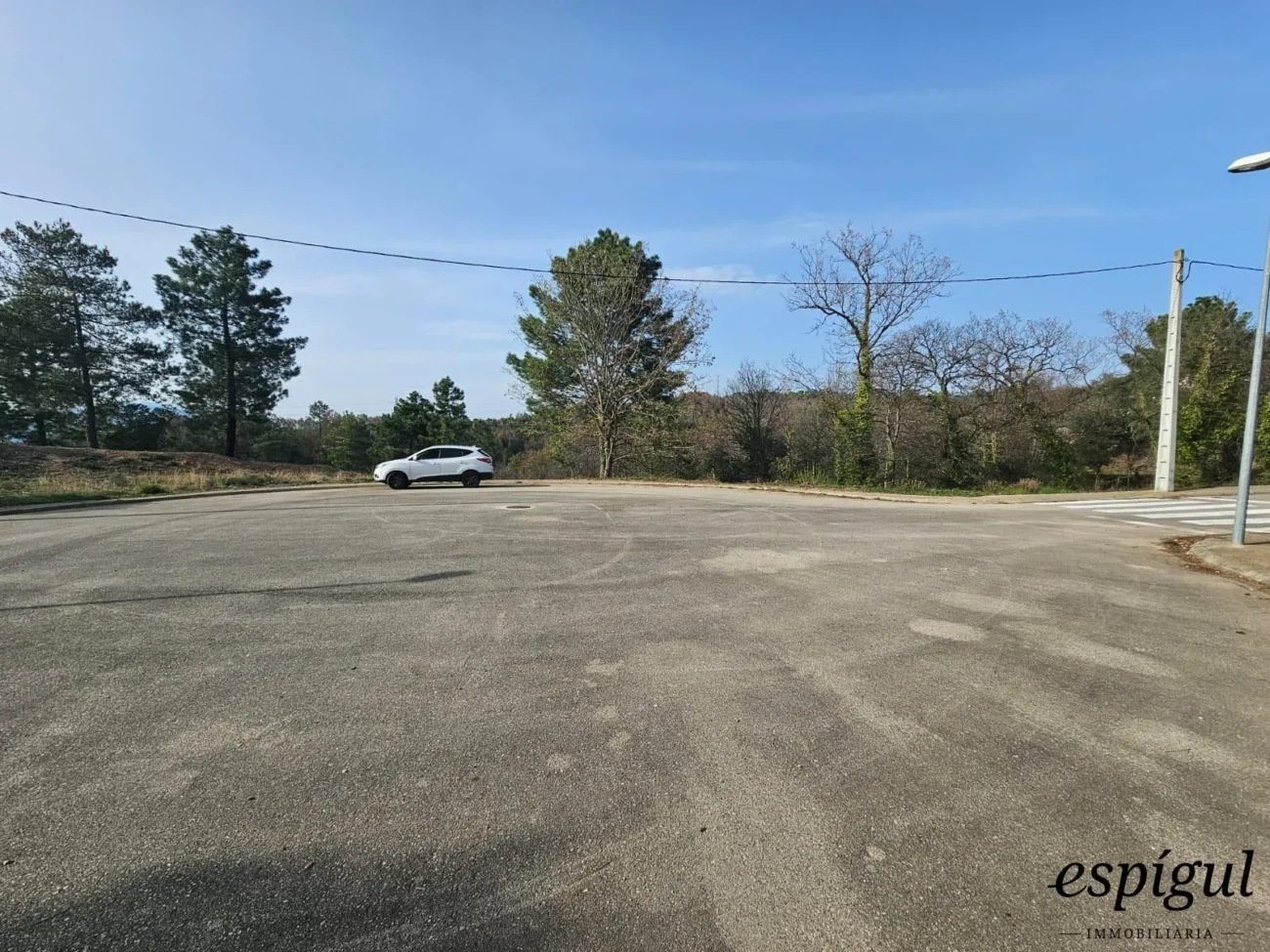 Terrain urbain de 2400 m² à Mas Llunes de Bescanó