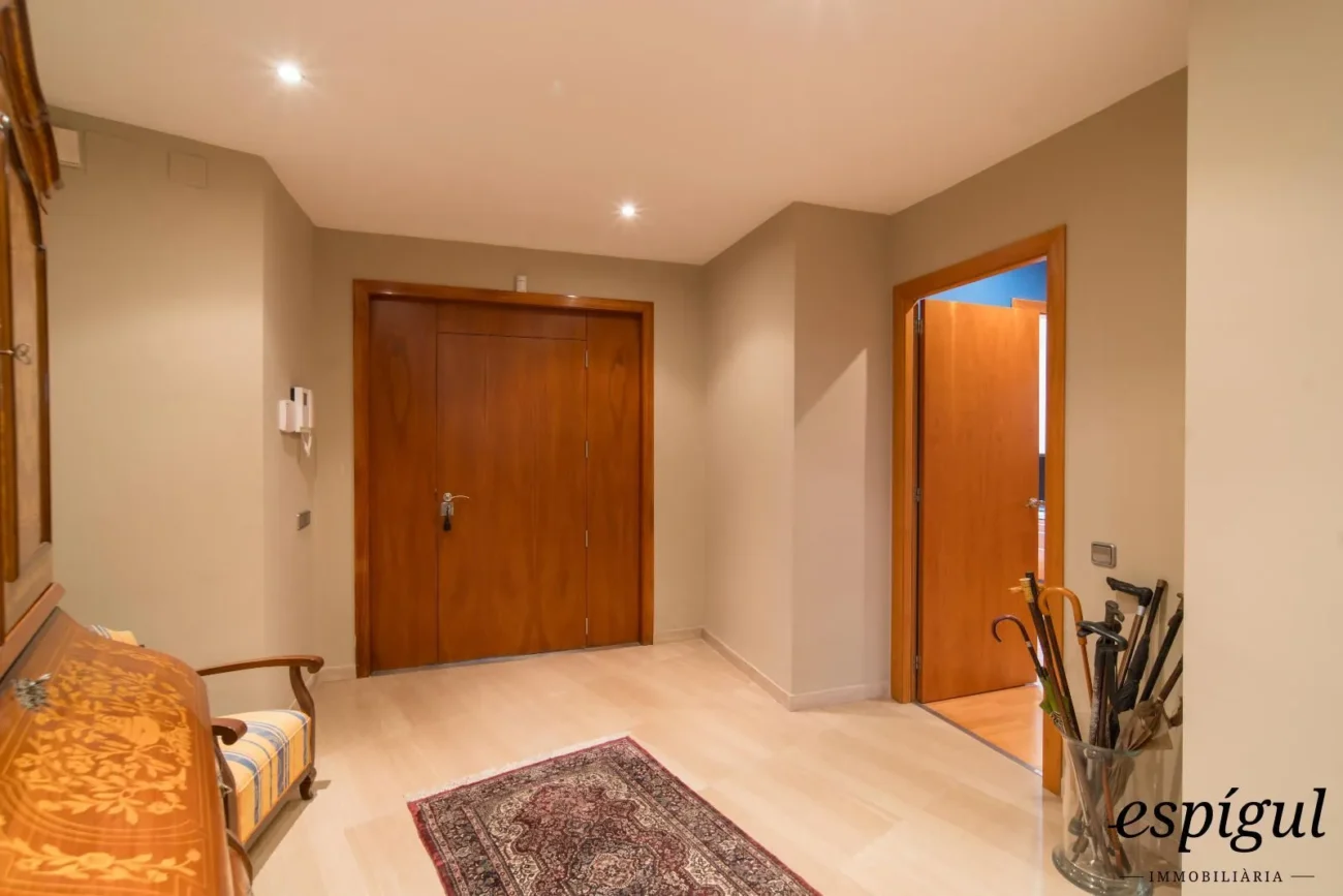 Àmplia casa de 6 habitacions amb piscina a Sant Berger, Teià