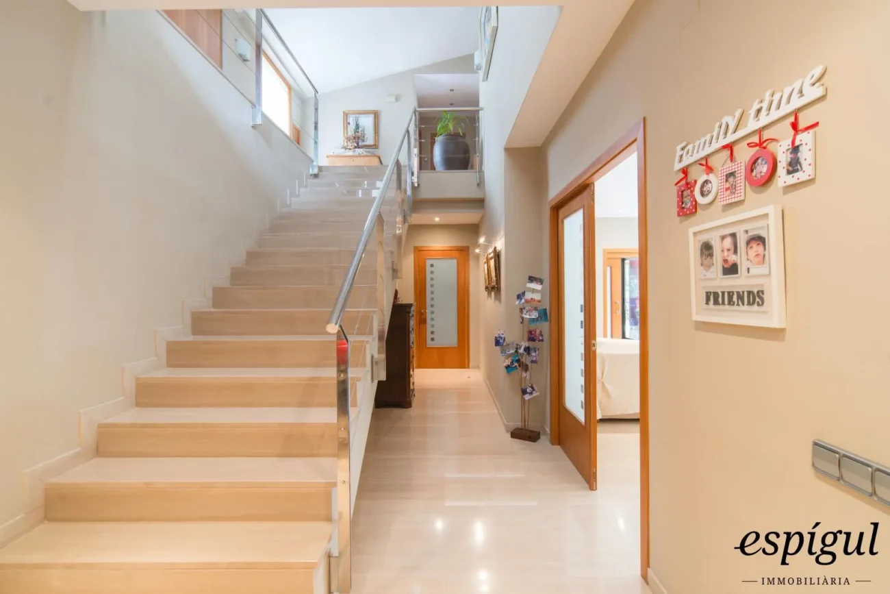 Àmplia casa de 6 habitacions amb piscina a Sant Berger, Teià