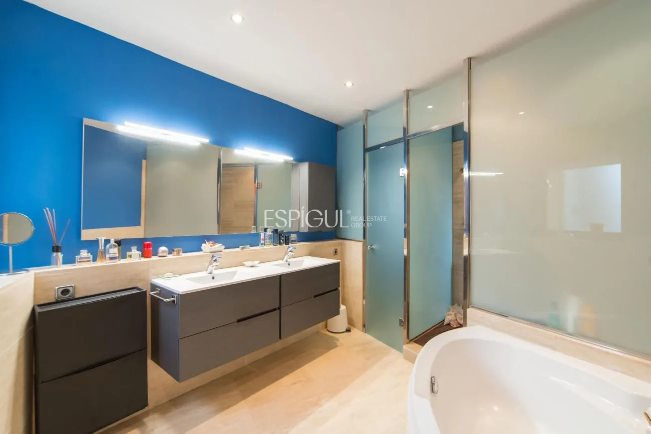 Amplia casa de 6 habitaciones con piscina en Sant Berger, Teià