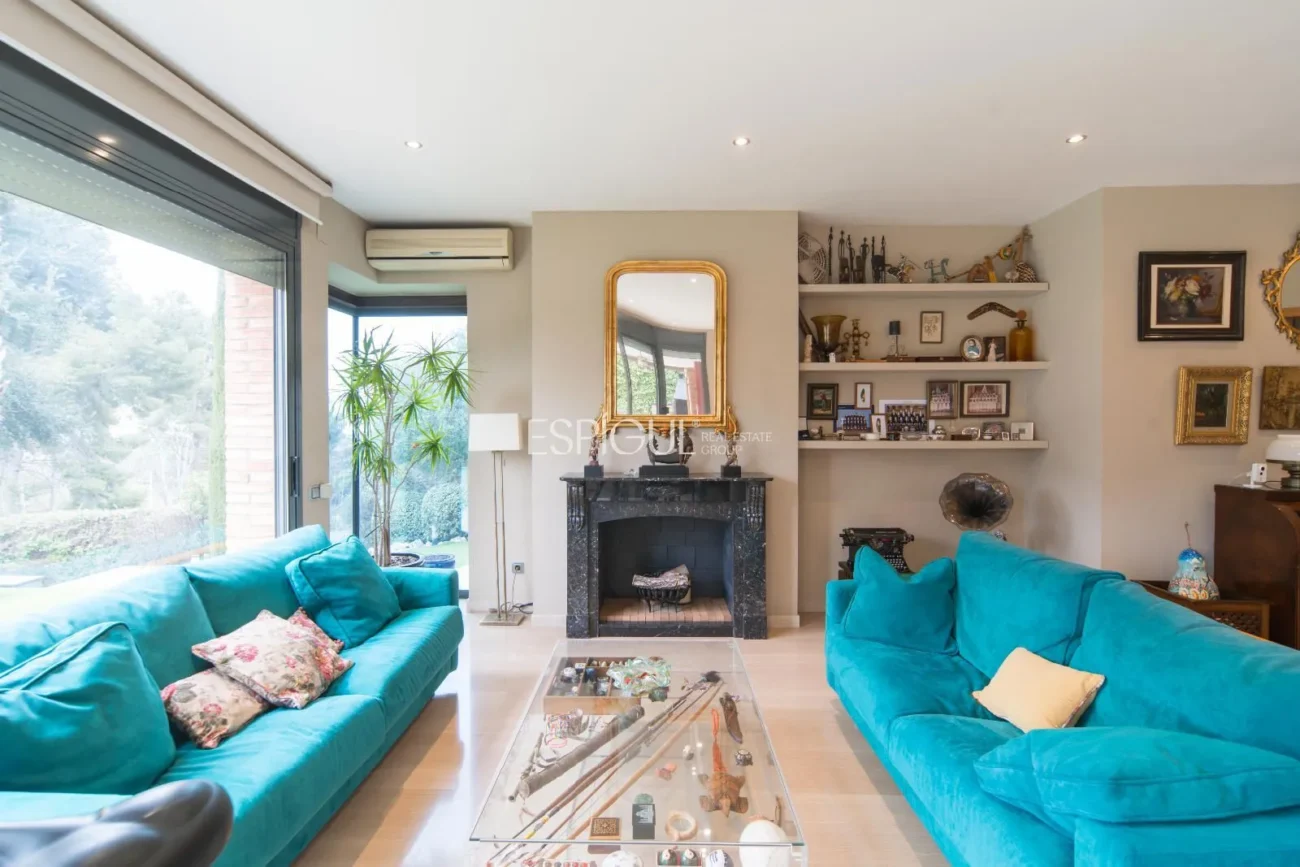 Amplia casa de 6 habitaciones con piscina en Sant Berger, Teià