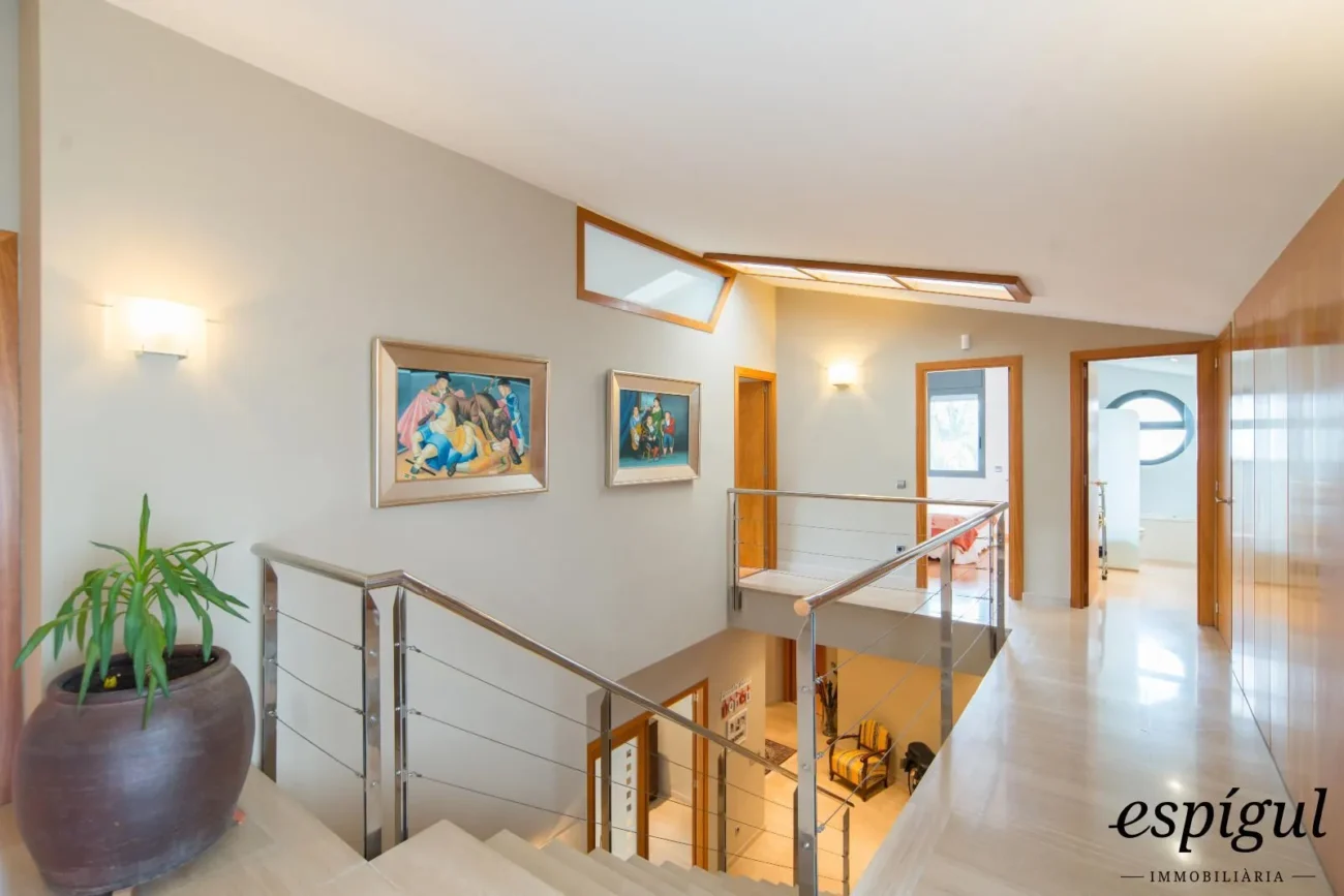 Àmplia casa de 6 habitacions amb piscina a Sant Berger, Teià