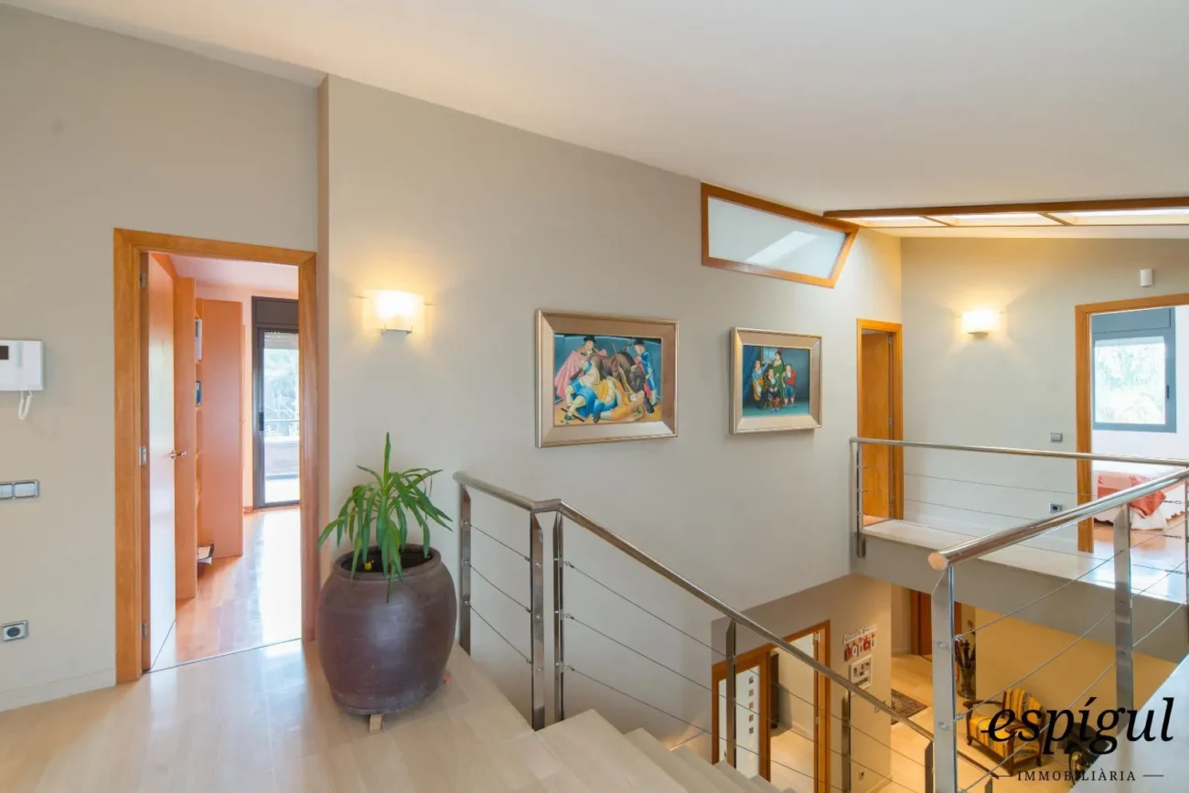 Àmplia casa de 6 habitacions amb piscina a Sant Berger, Teià