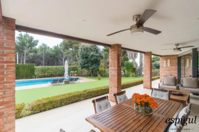 Àmplia casa de 6 habitacions amb piscina a Sant Berger, Teià