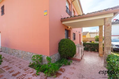 Ampla casa reformada de 6 habitacions amb jardí a Palafrugell