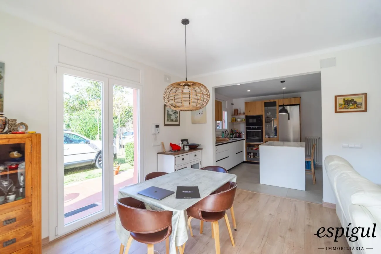 Ampla casa reformada de 6 habitacions amb jardí a Palafrugell
