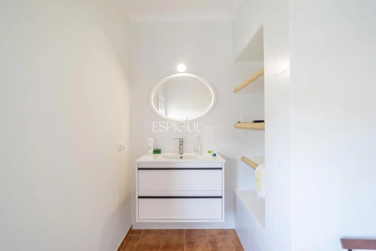 Amplia casa reformada de 6 habitaciones con jardín en Palafrugell