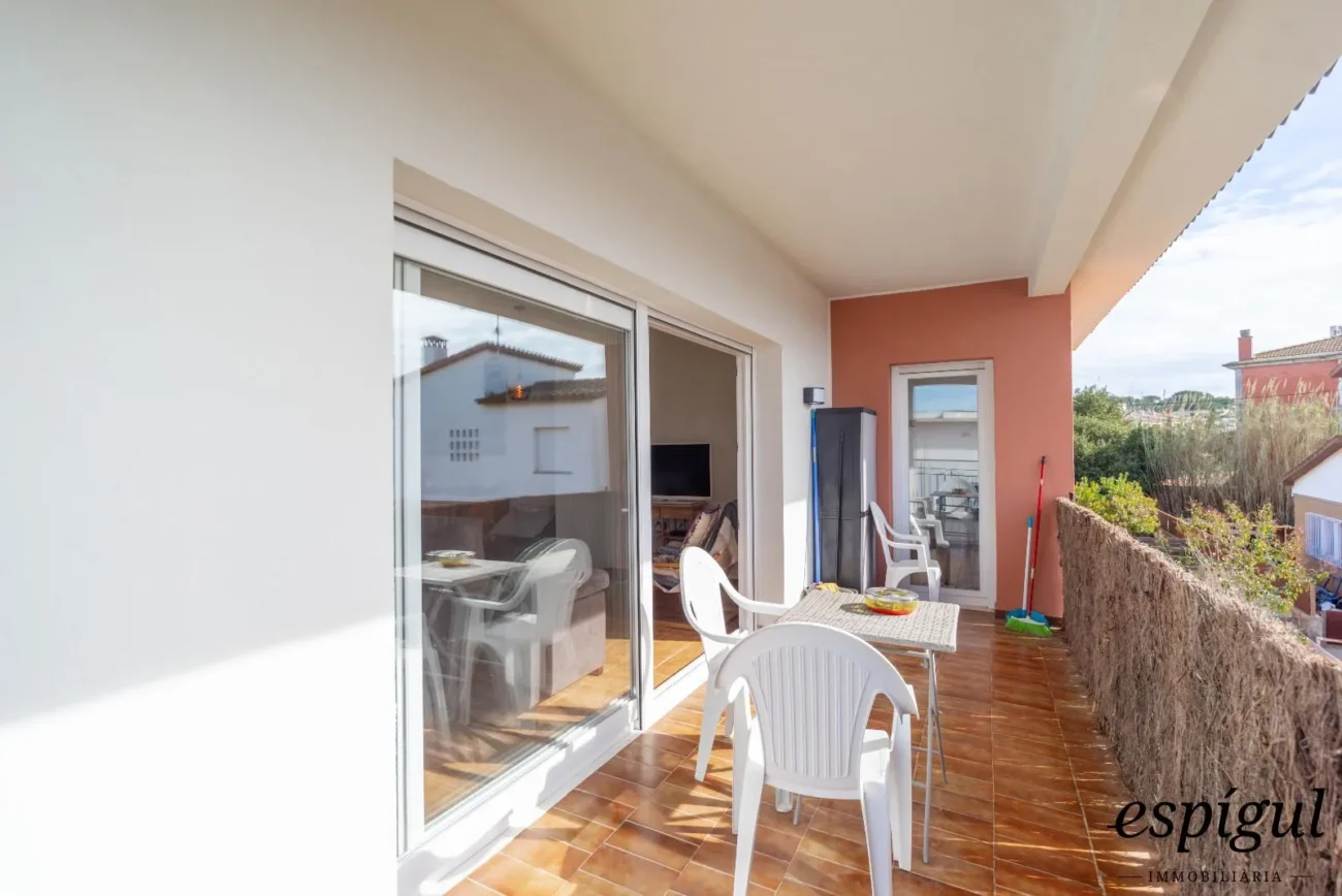Ampla casa reformada de 6 habitacions amb jardí a Palafrugell