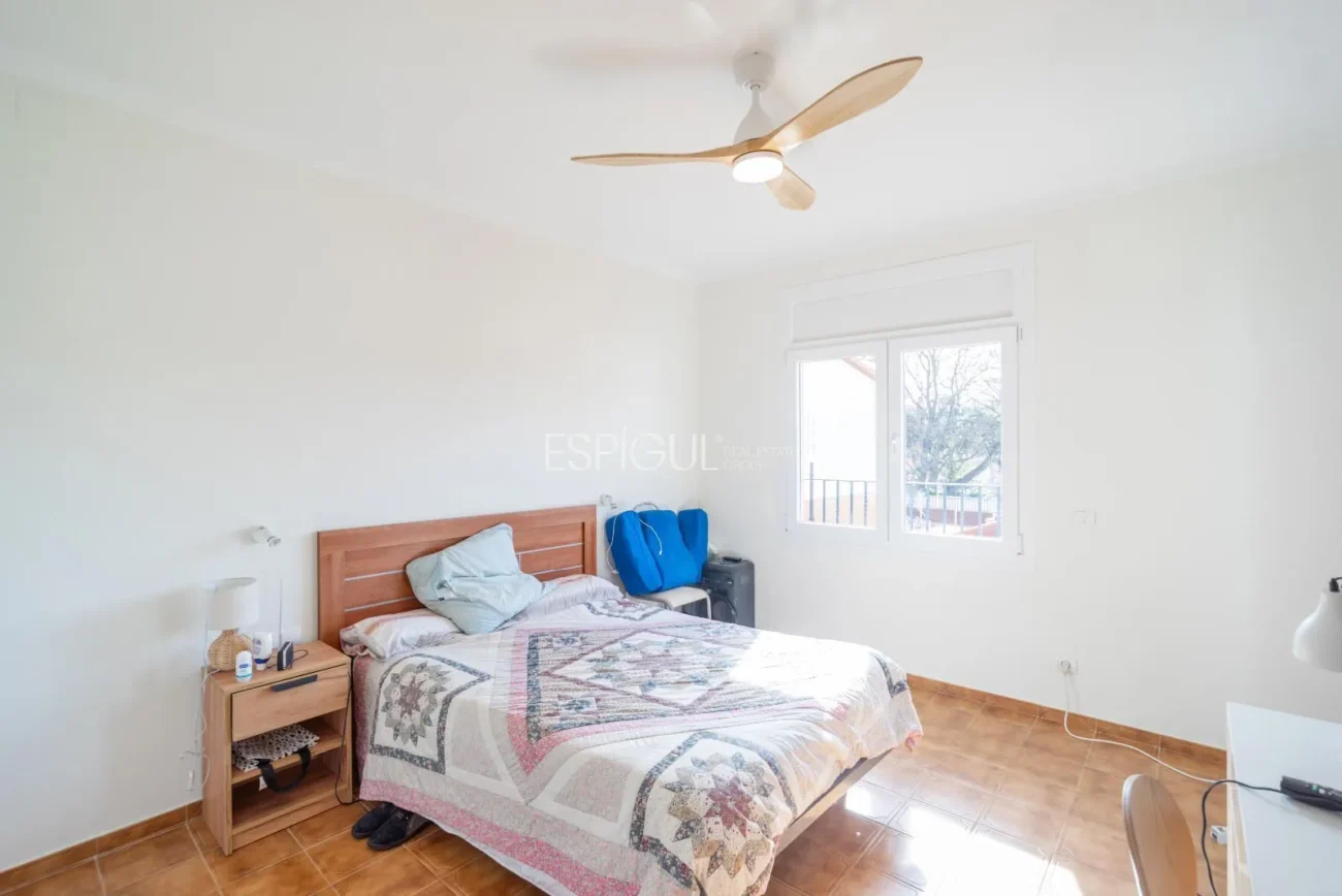 Amplia casa reformada de 6 habitaciones con jardín en Palafrugell