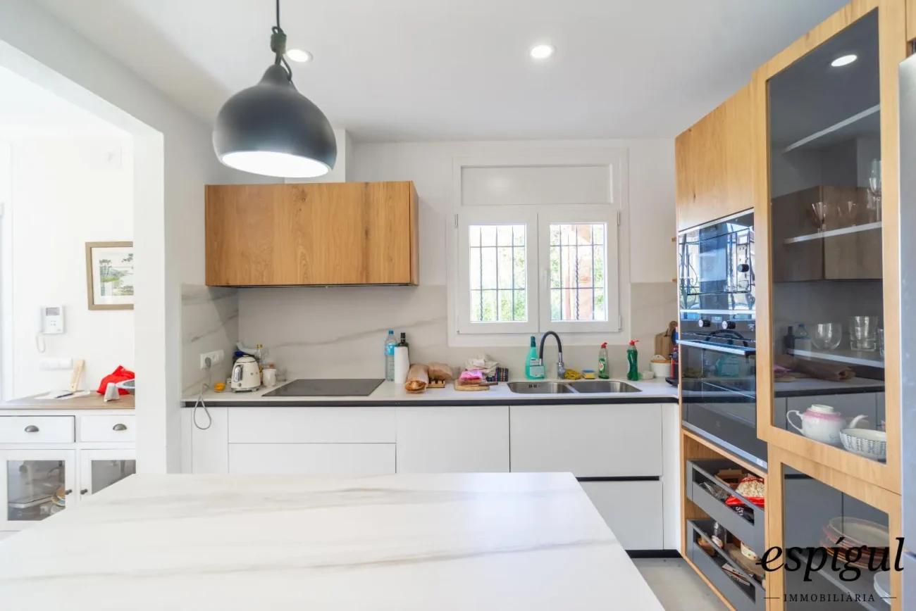Ampla casa reformada de 6 habitacions amb jardí a Palafrugell