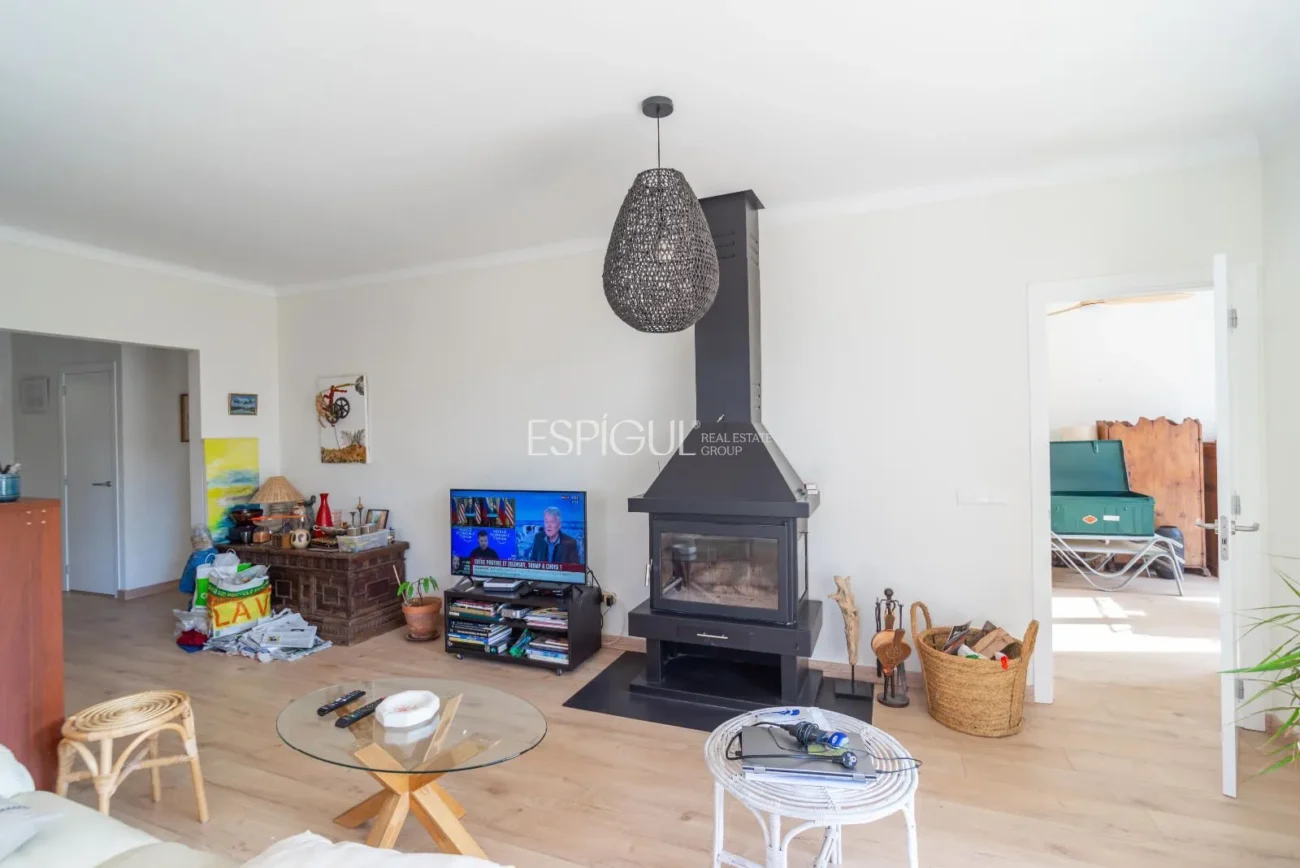 Amplia casa reformada de 6 habitaciones con jardín en Palafrugell