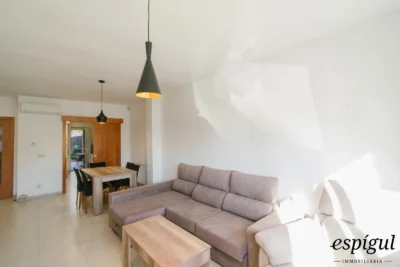 Baix de 3 habitacions amb terrassa i jardí a Peralada