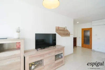 Baix de 3 habitacions amb terrassa i jardí a Peralada