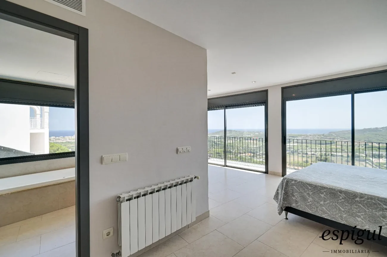 Chalet de lujo en Castell-Platja d’Aro con impresionantes vistas.