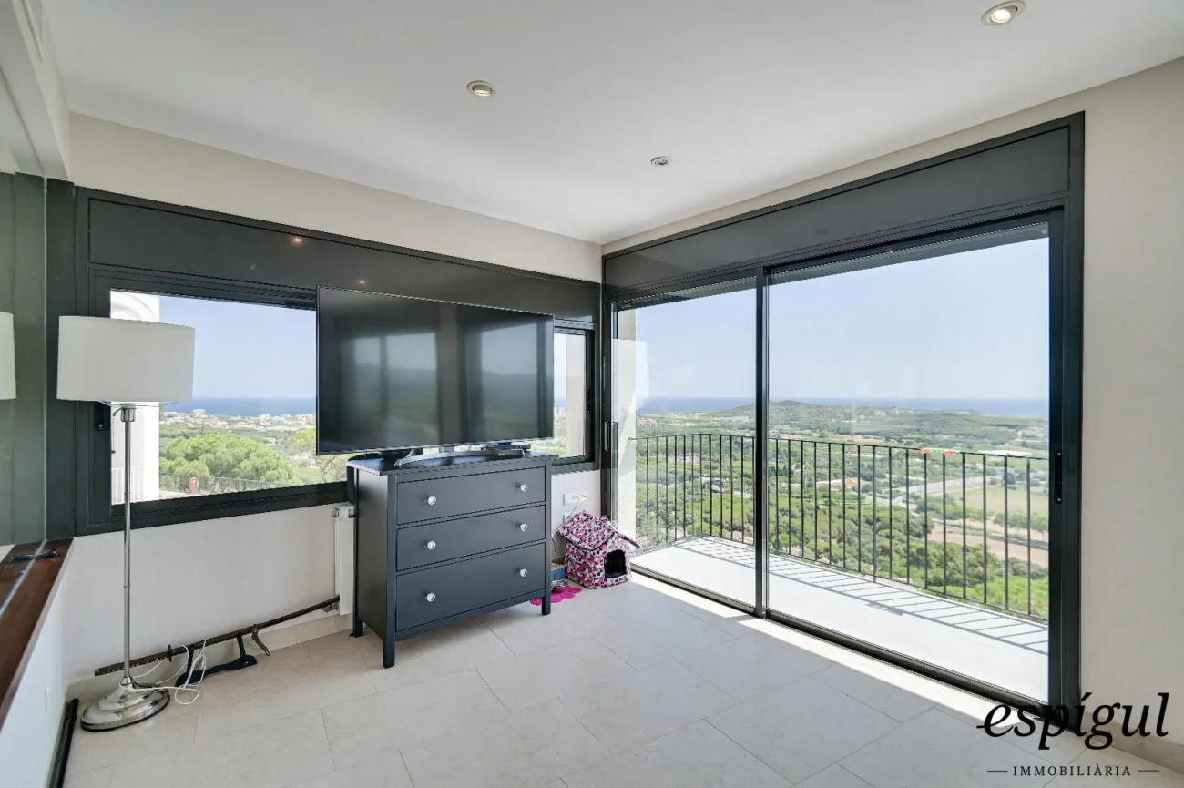 Chalet de lujo en Castell-Platja d’Aro con impresionantes vistas.