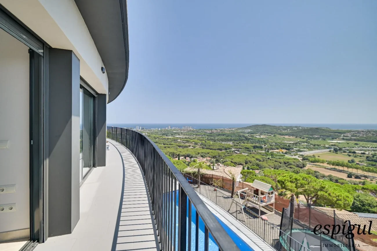 Chalet de lujo en Castell-Platja d’Aro con impresionantes vistas.