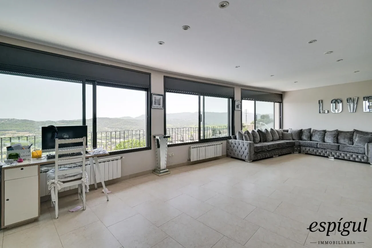 Chalet de lujo en Castell-Platja d’Aro con impresionantes vistas.