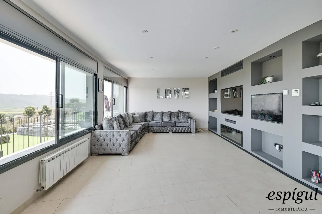 Chalet de lujo en Castell-Platja d’Aro con impresionantes vistas.