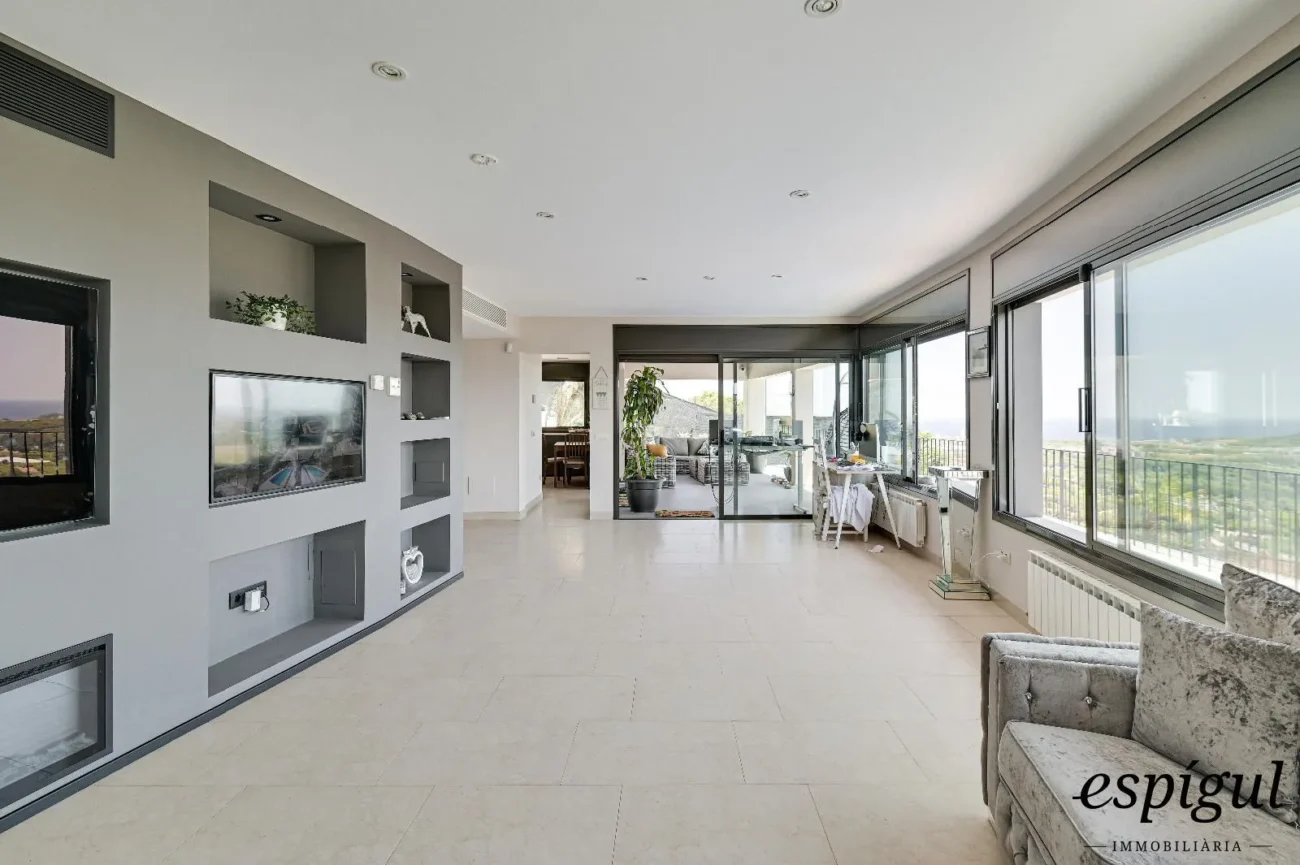 Chalet de lujo en Castell-Platja d’Aro con impresionantes vistas.