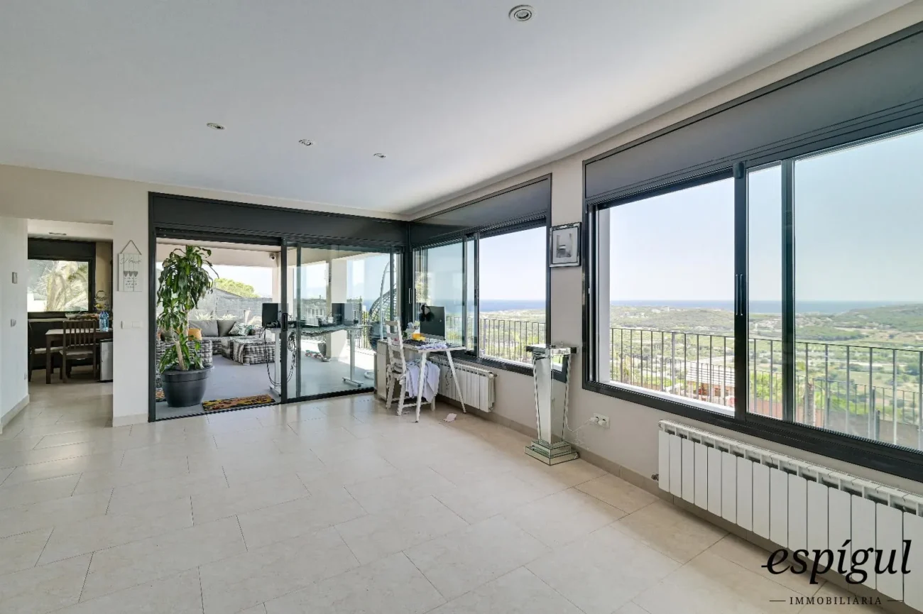 Chalet de lujo en Castell-Platja d’Aro con impresionantes vistas.