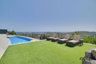 Chalet de lujo en Castell-Platja d’Aro con impresionantes vistas.