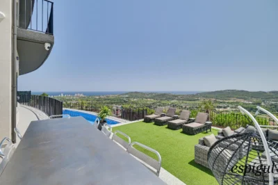 Chalet de lujo en Castell-Platja d’Aro con impresionantes vistas.