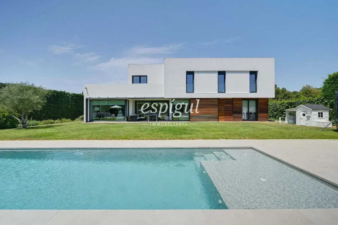Exclusive detached house in Llagostera