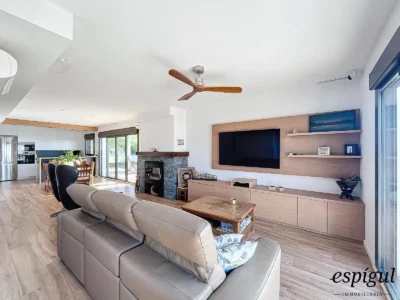 Casa exclusiva amb vistes panoràmiques al mar i la muntanya